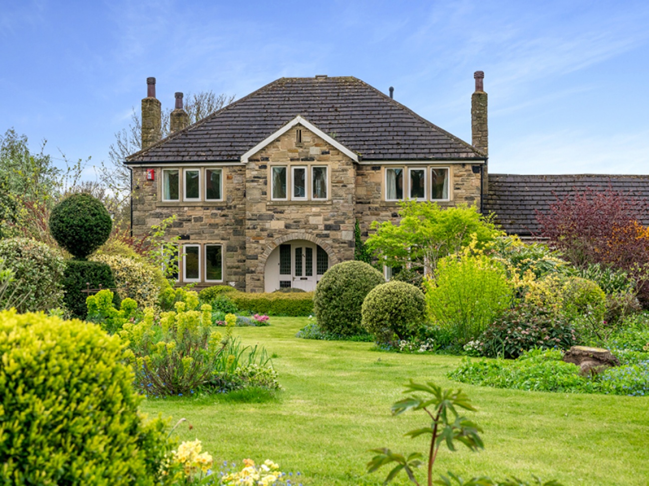 See Inside this Detached Family Home for Sale in Garforth in Leeds